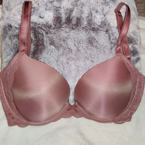 Victoria's Secret 34DDD Push up bra